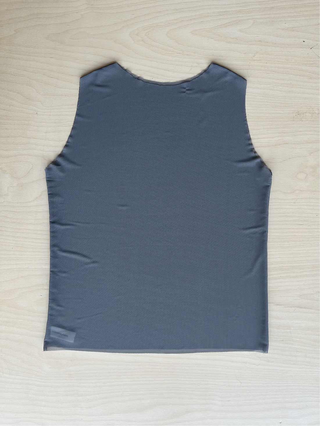 Ian mesh tank