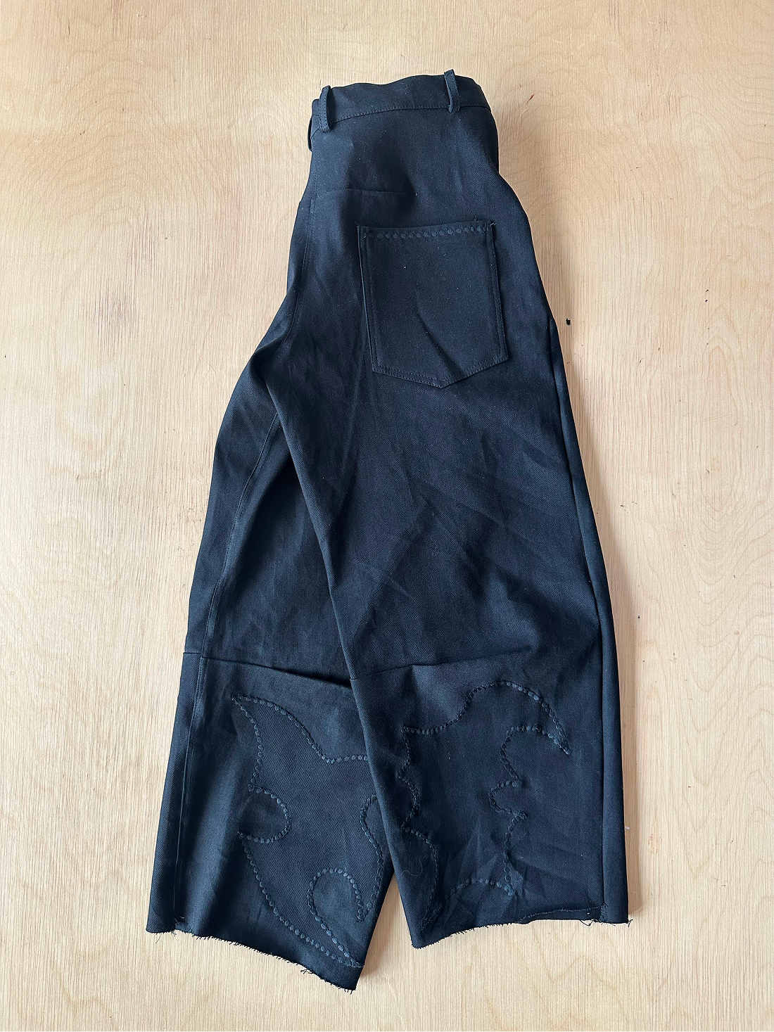 Velina serious black jeans